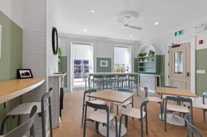 HI Halifax Heritage House Hostel